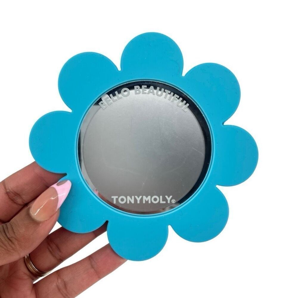 TONYMOLY x Minions Bello Beautiful Round Travel Mirror New - Picture 2 of 6